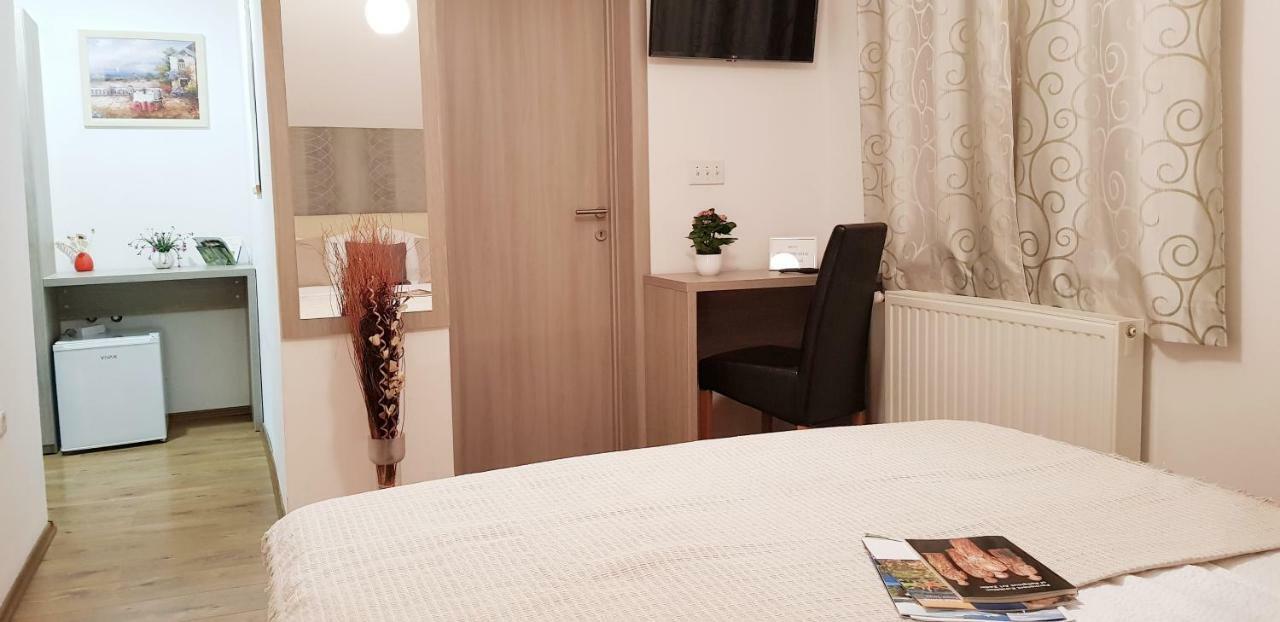 Rooms Velo Кореница Екстер'єр фото